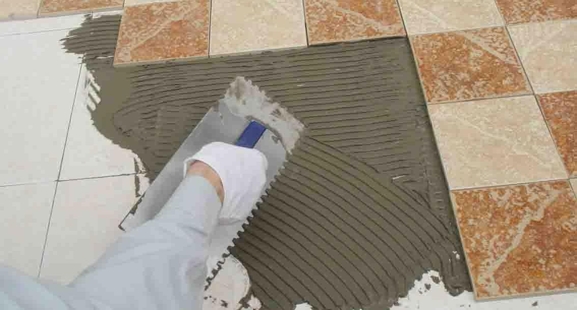 بهترین چسب برای نصب کاشی روی کاشی